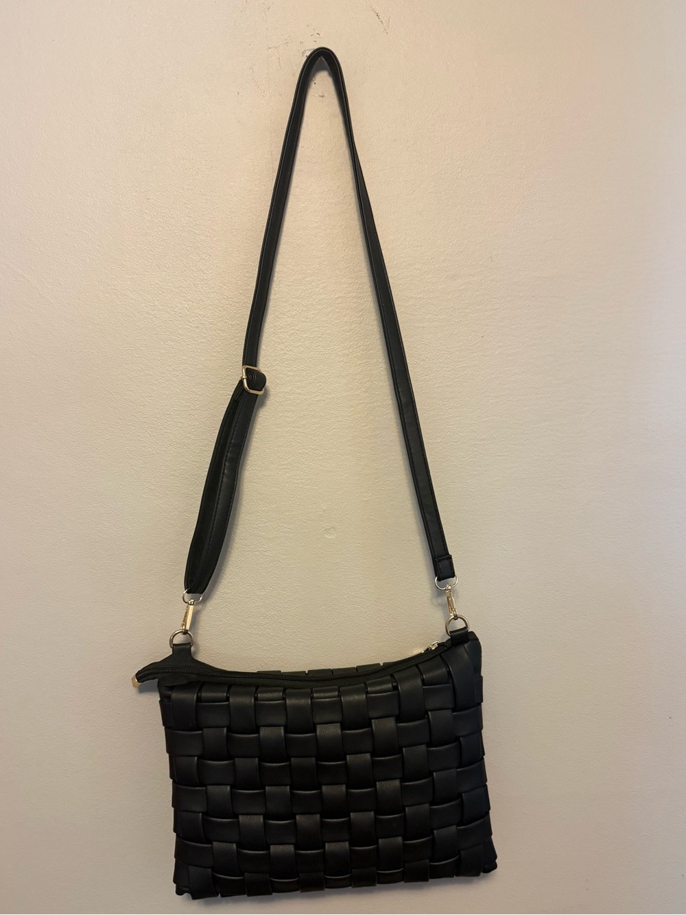 Black Woven Crossbody Bag Padded Vegan Leather Gold Hardware